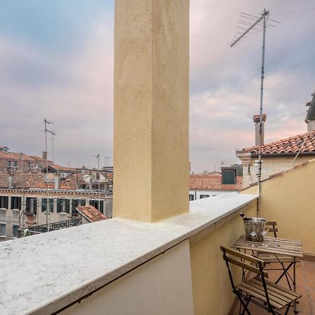 Bright Apartment On Venetian Roofs R&R Экстерьер фото